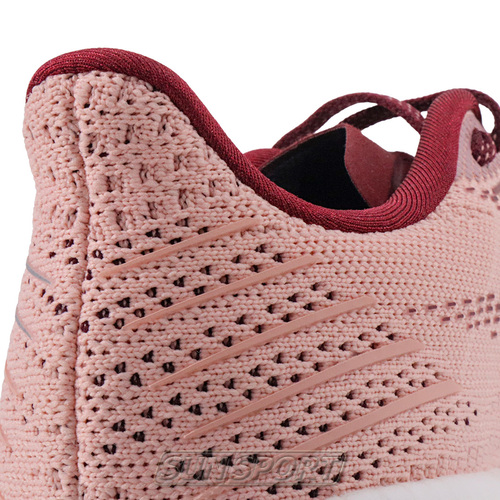   361 W Centauri . (,  8)