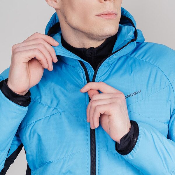 Разминочная куртка NordSki M Hybrid Warm Light мужская син/черный (вид 2) Разминочная куртка NordSki M Hybrid Warm Light мужская син/черный (фото, вид 2)